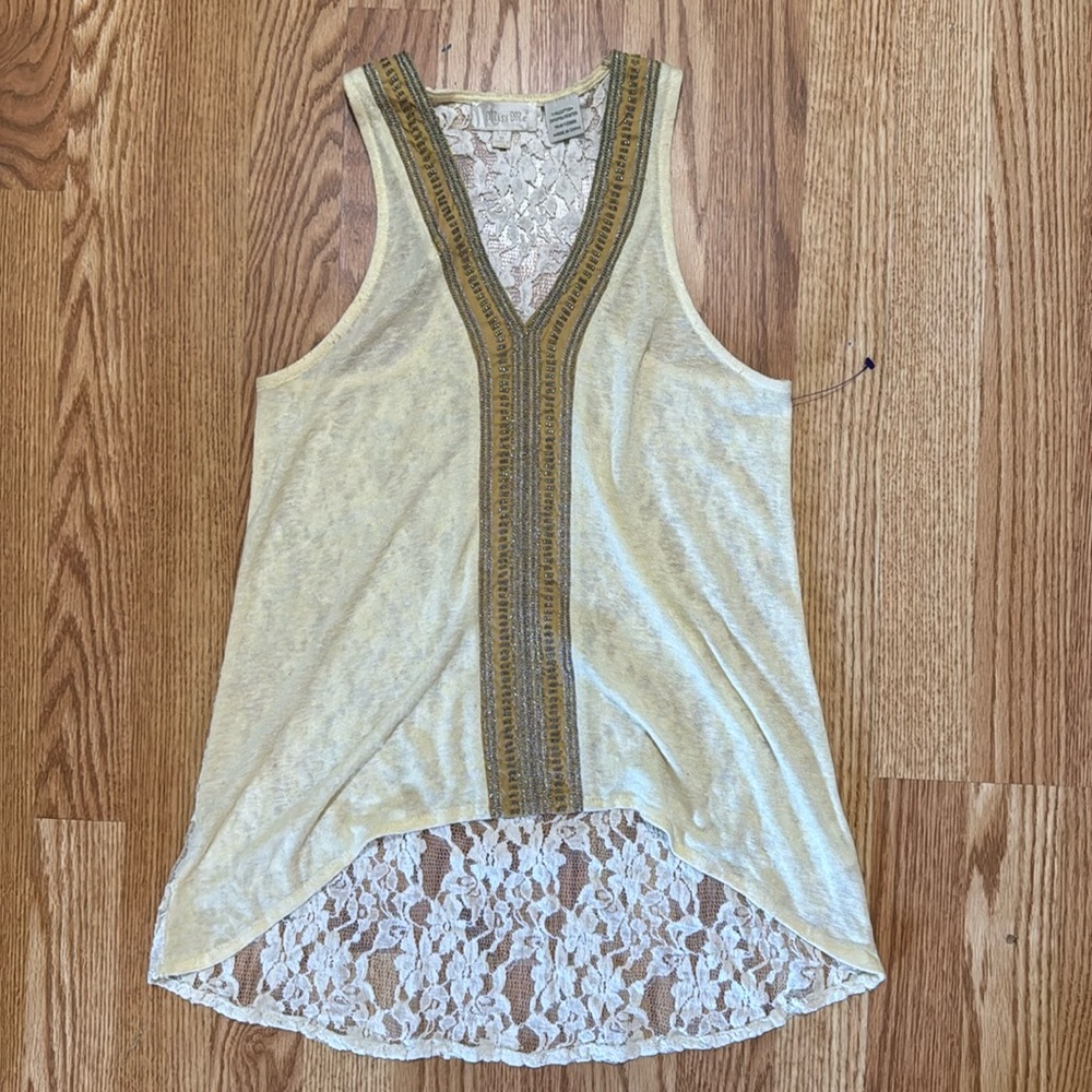 Miss me tank top size medium